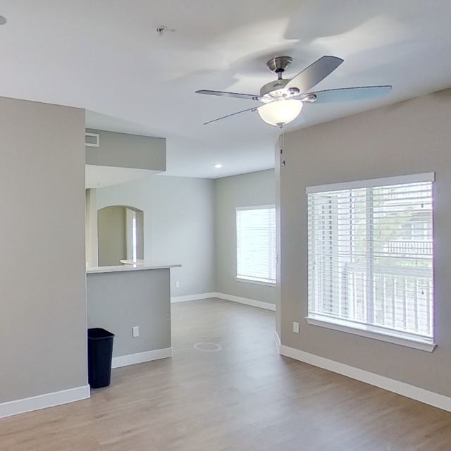 Canyon View Apartments - Spacious Living Room