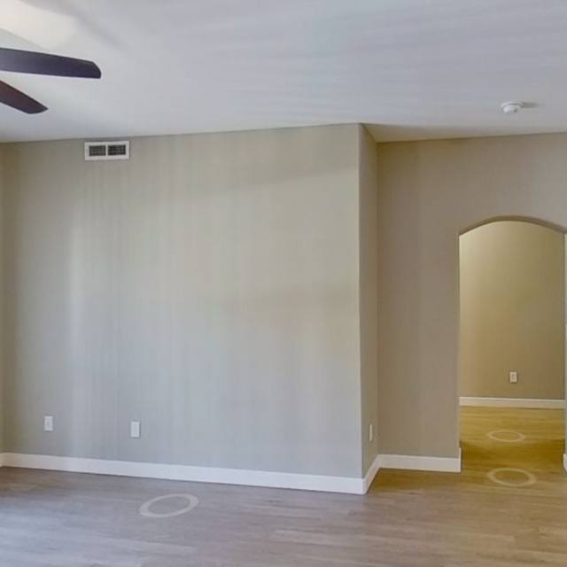 Canyon View Apartments - Spacious Living Room